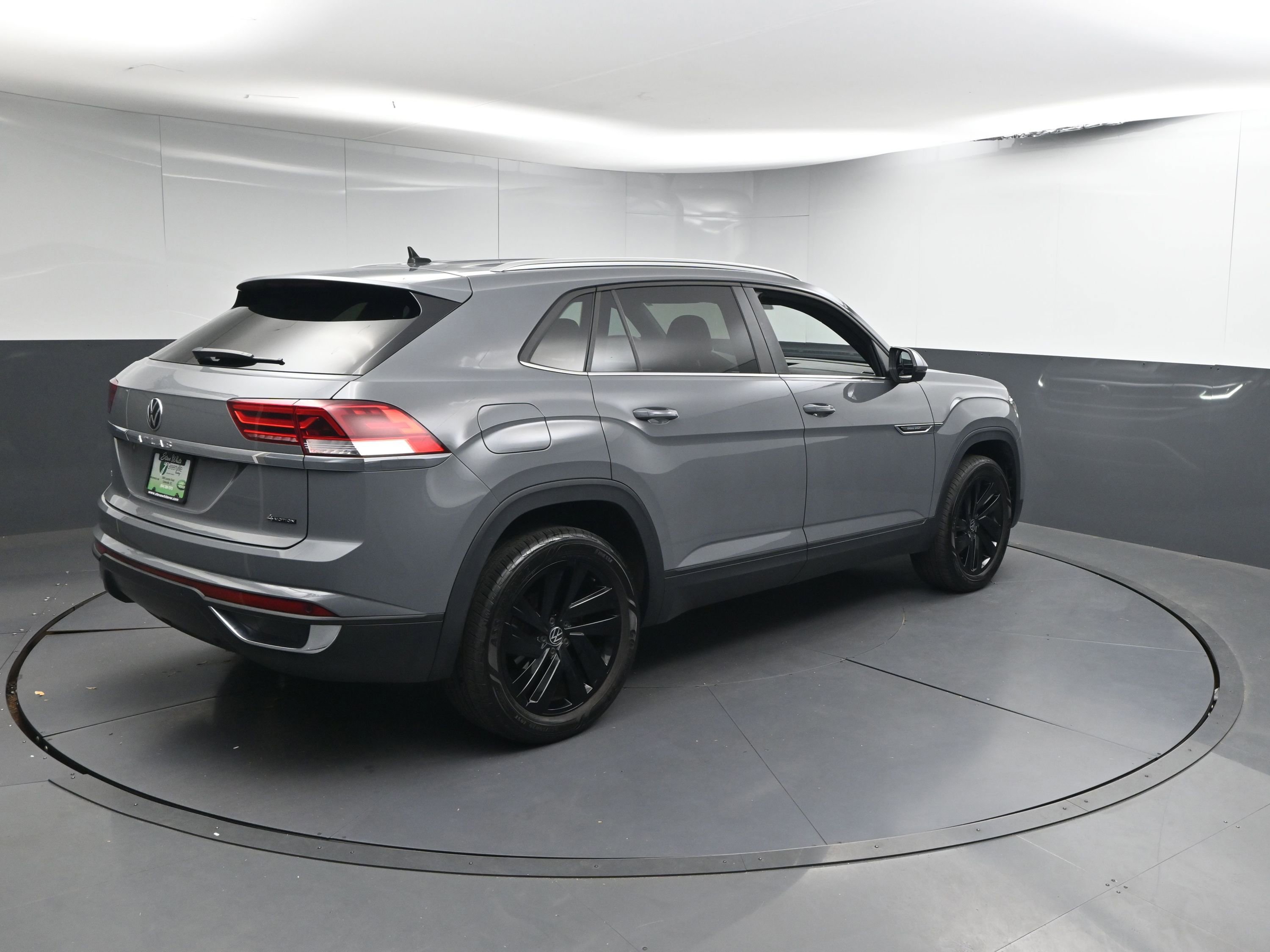 Used 2023 Volkswagen Atlas Cross Sport SE image 25