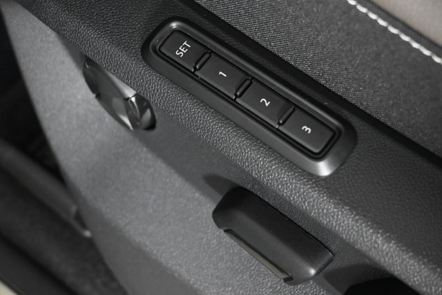 New 2026 Volkswagen Atlas SEL image 23