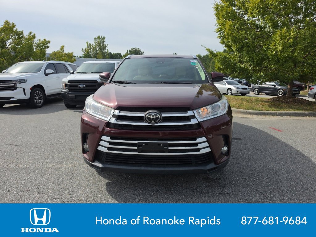 Used 2019 Toyota Highlander XLE AWD/4WD image 8
