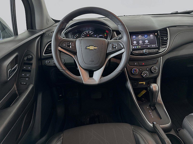 Used 2022 Chevrolet Trax LT w/ Midnight Edition image 20