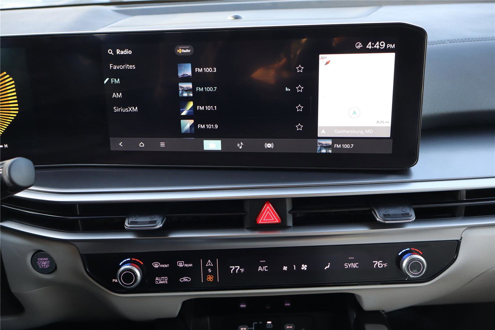 Certified 2025 Kia Sorento S image 20