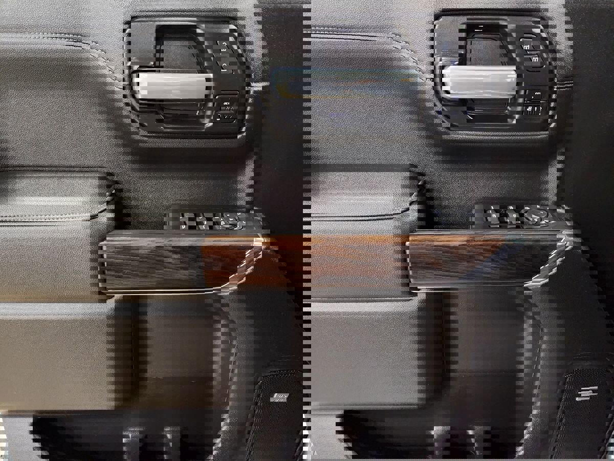 Used 2021 GMC Sierra 1500 SLT image 41