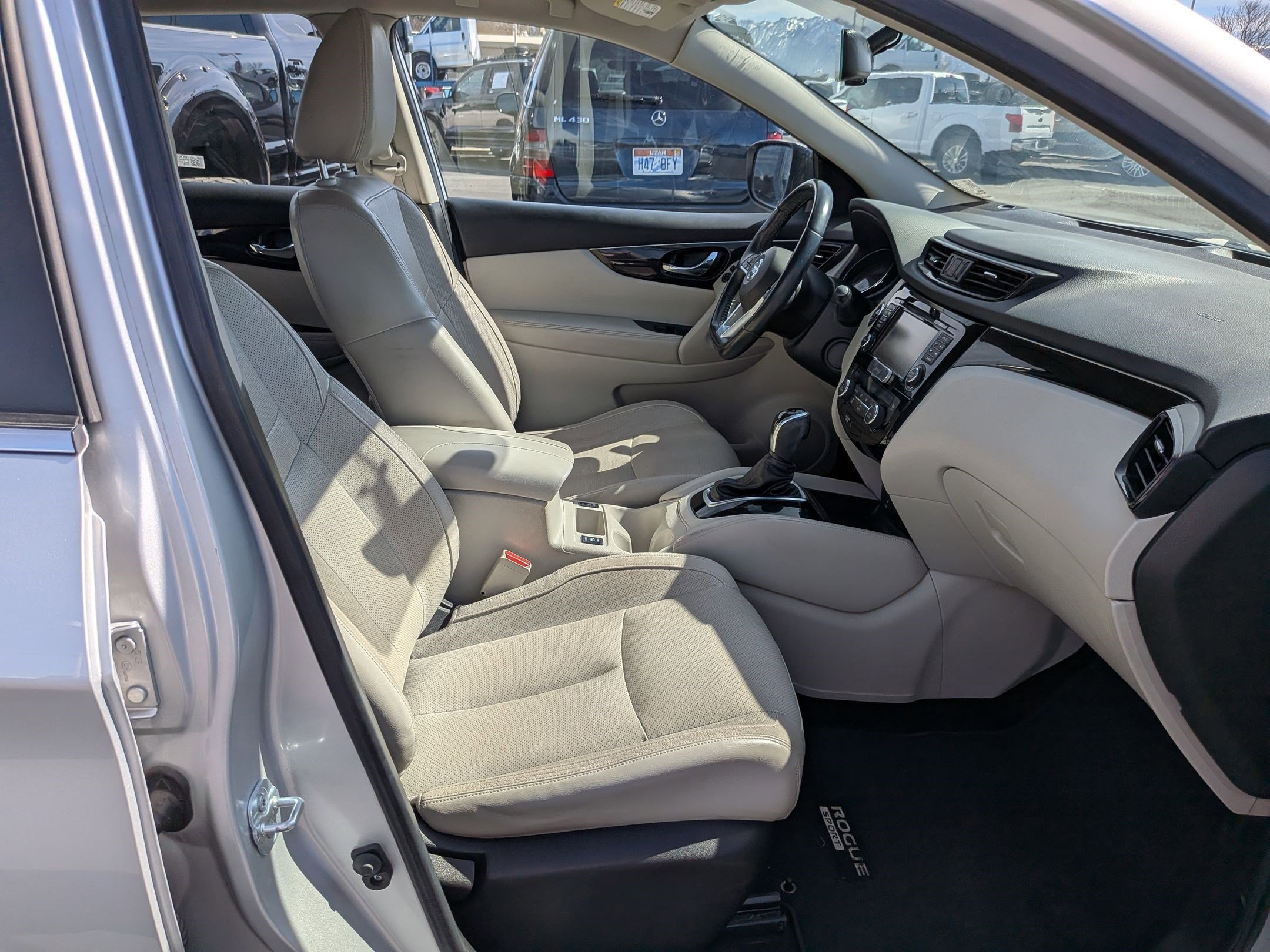 Used 2017 Nissan Rogue Sport SL image 33