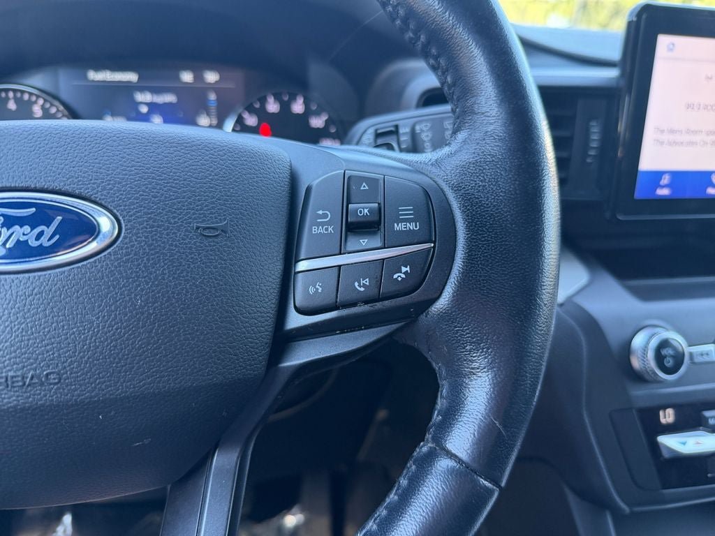 Used 2020 Ford Explorer XLT AWD/4WD image 16