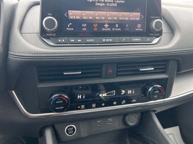 Used 2023 Nissan Rogue SV image 36