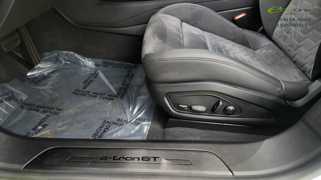 Used 2023 Audi e-tron GT Premium Plus AWD/4WD image 34