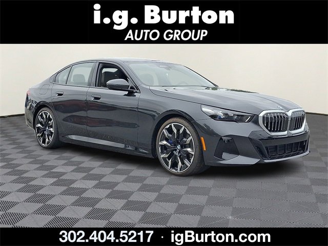 New 2026 BMW 550e xDrive w/ Executive Package image 1
