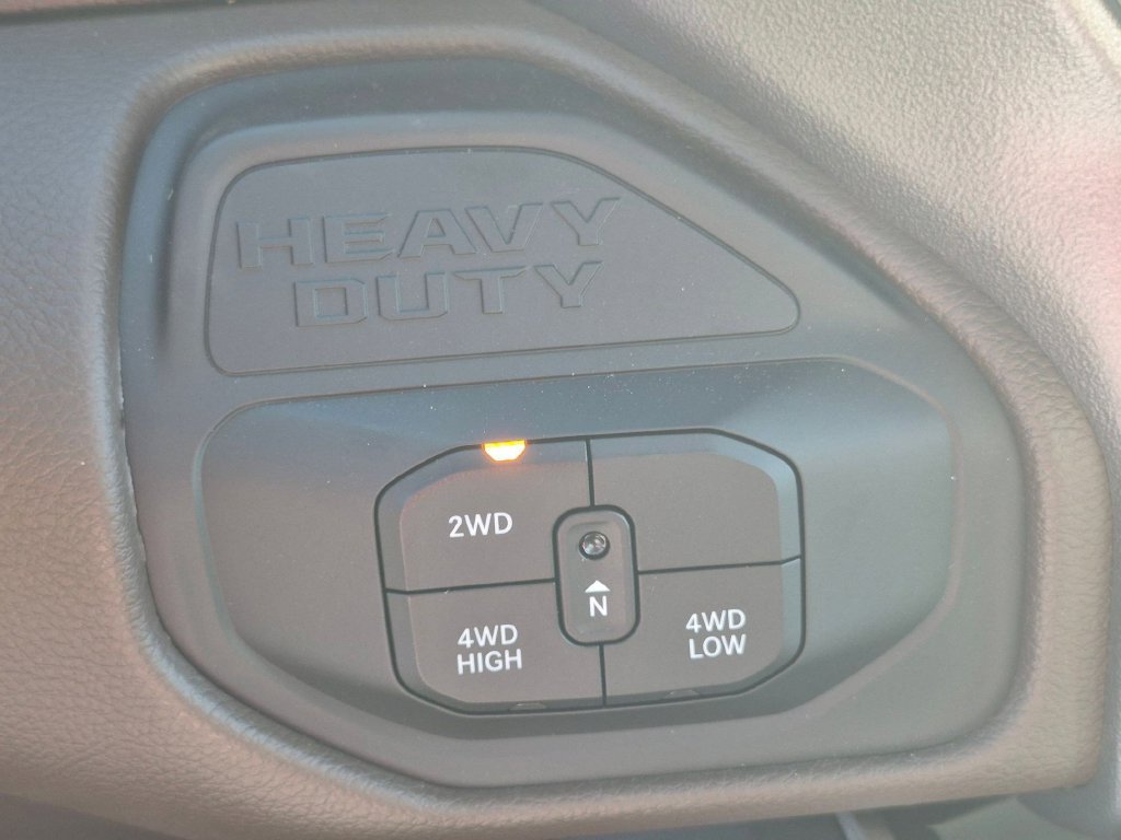 New 2026 RAM 3500 Laramie AWD/4WD image 21