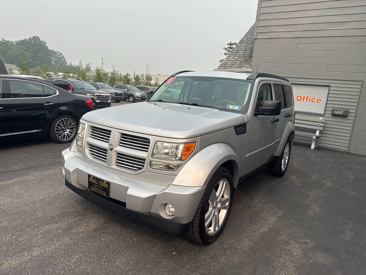 Used 2011 Dodge Nitro Heat w/ Popular Equipment Group AWD/4WD image 3