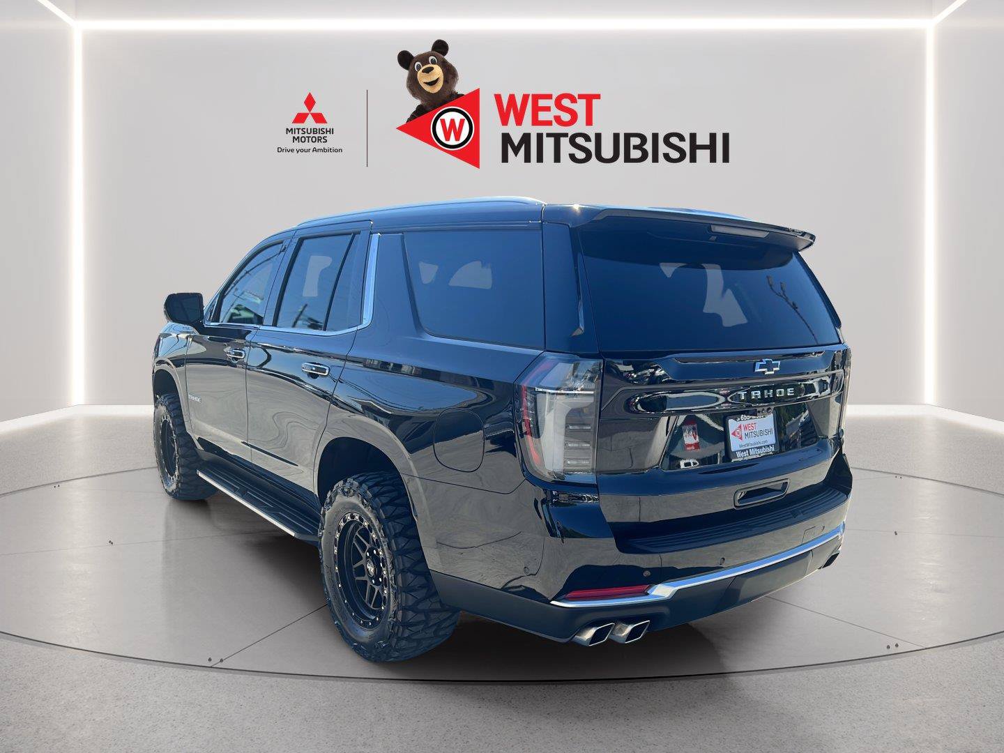 Used 2026 Chevrolet Tahoe High Country w/ Sun And Tow Package AWD/4WD image 4