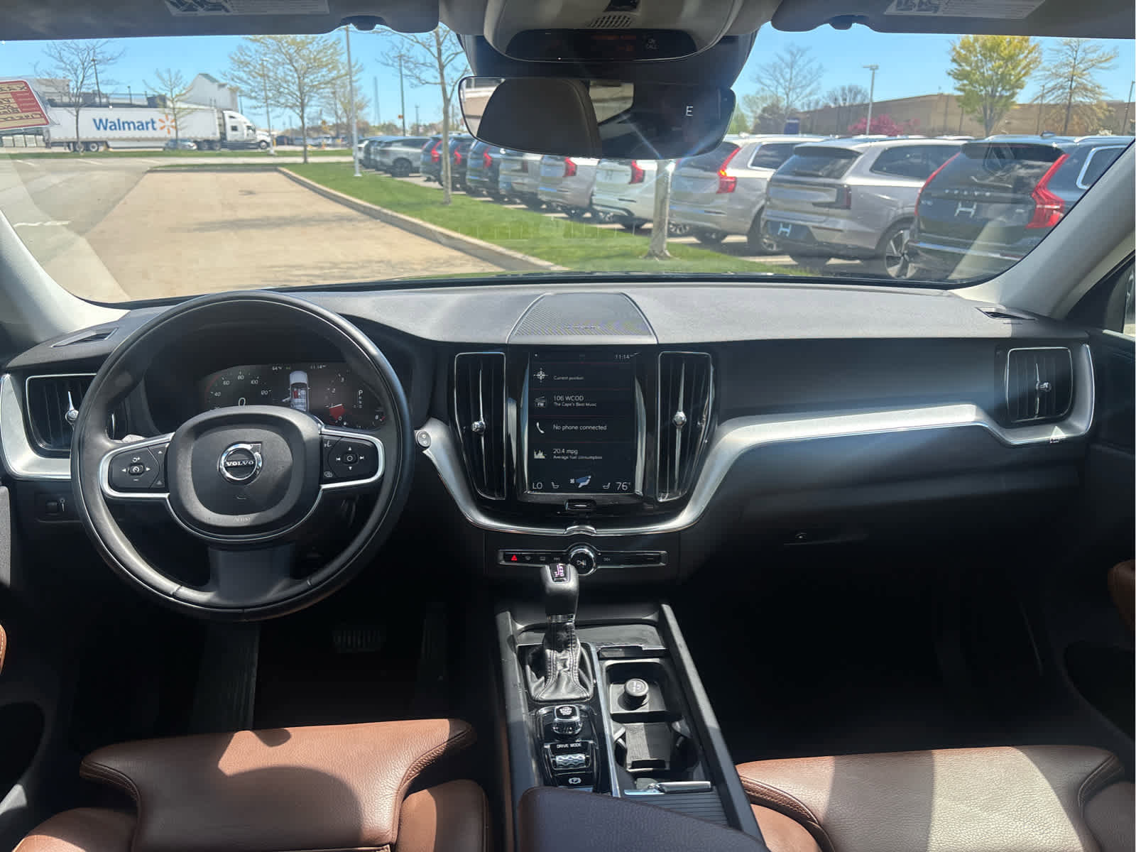 Used 2019 Volvo XC60 T6 Momentum w/ Multimedia Package AWD/4WD image 10