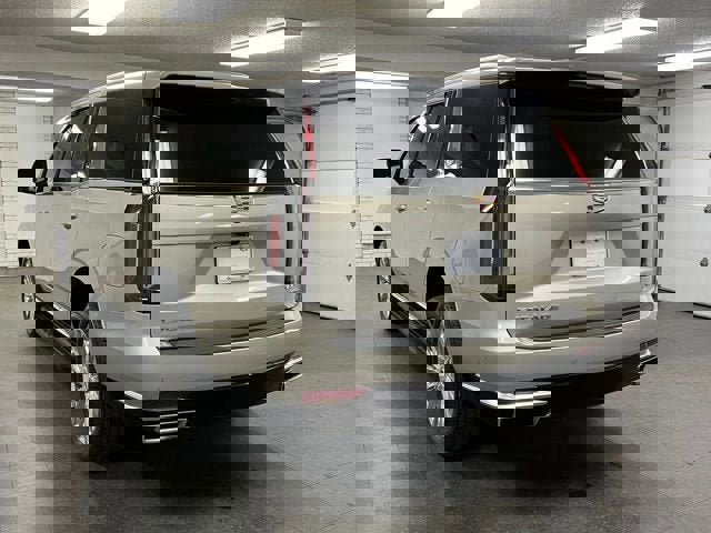 Certified 2024 Cadillac Escalade Premium Luxury w/ Performance Package image 3