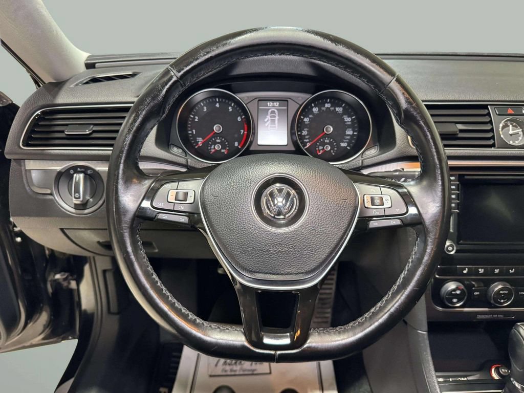Used 2017 Volkswagen Passat 1.8T R-Line FWD image 19