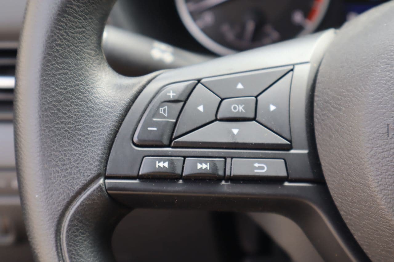 Used 2024 Nissan Sentra S FWD image 11