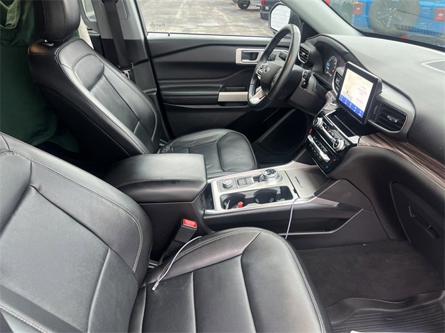 Used 2022 Ford Explorer Limited w/ Equipment Group 301A image 19