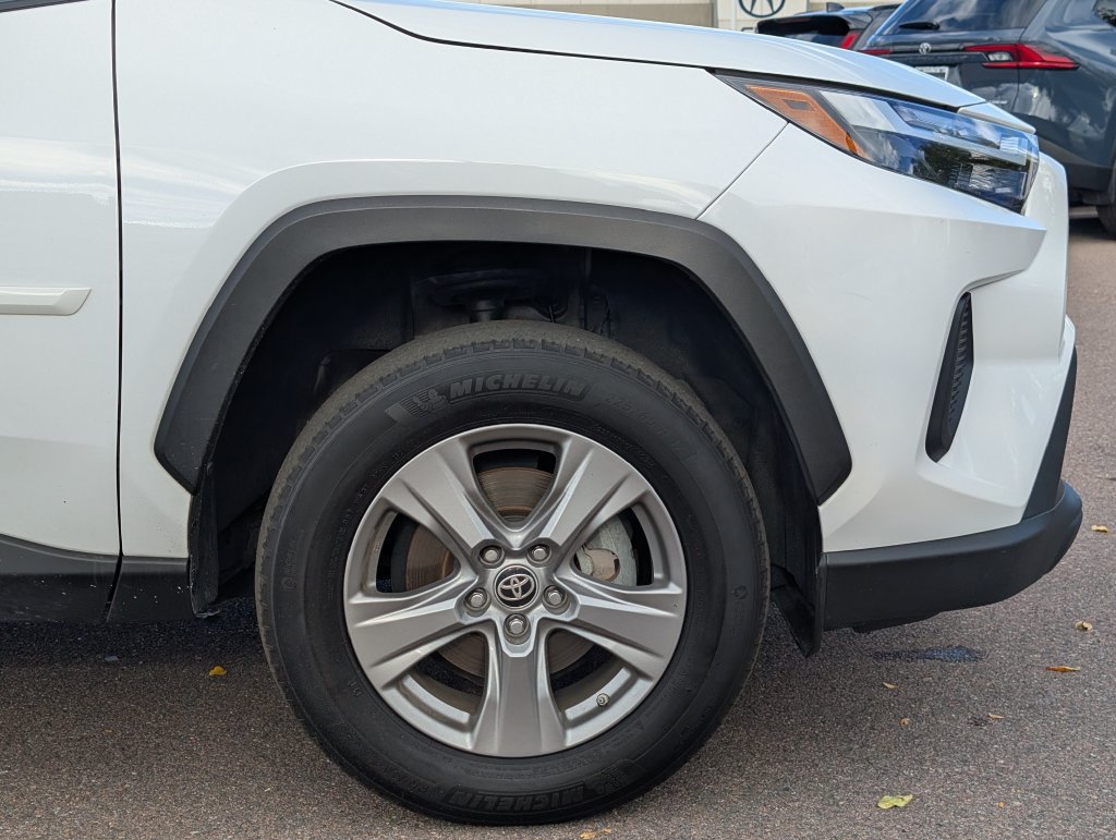 Used 2024 Toyota RAV4 LE AWD/4WD image 9