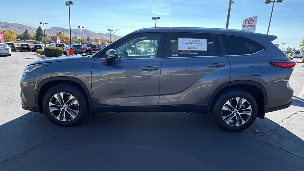 Certified 2023 Toyota Highlander XLE AWD/4WD image 6
