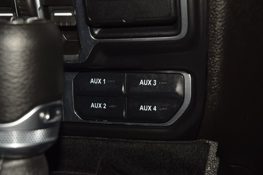 Used 2025 Jeep Gladiator Rubicon AWD/4WD image 38