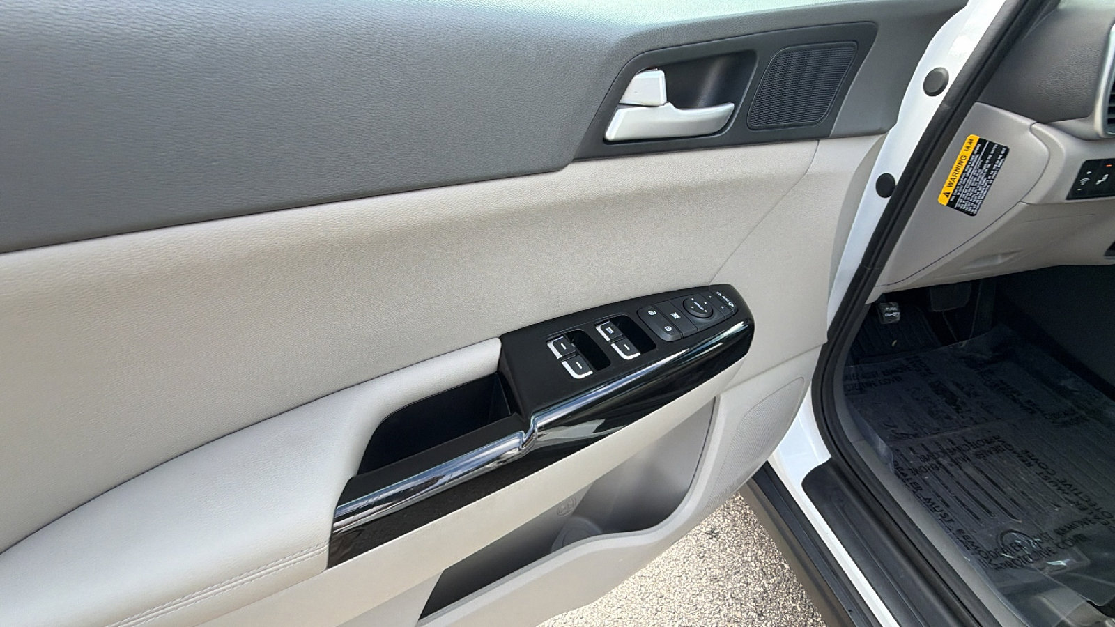 Used 2018 Kia Sportage EX image 15