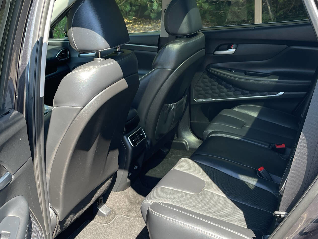 Used 2021 Hyundai Santa Fe SEL w/ Convenience + Premium Package image 8