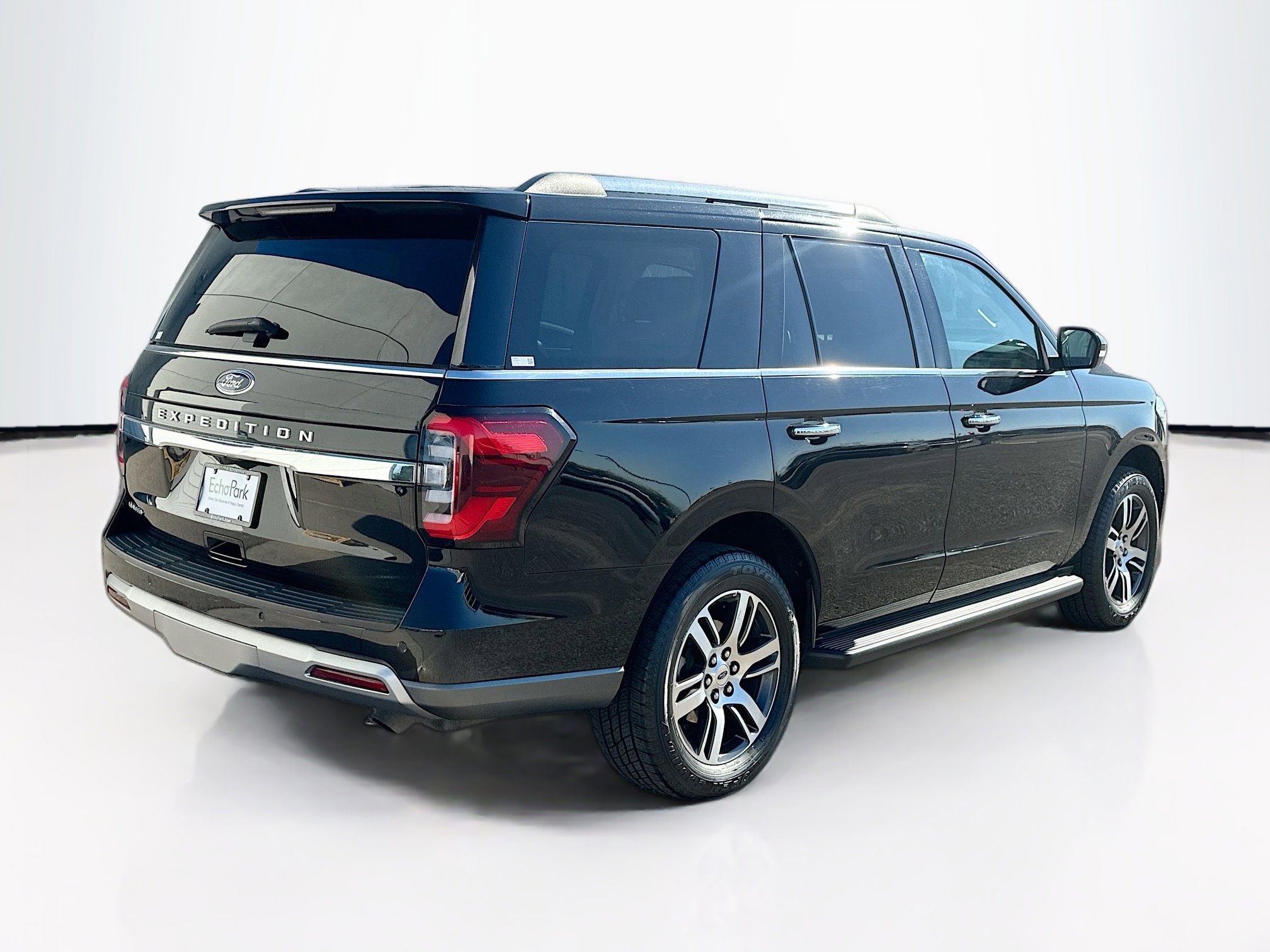 Used 2024 Ford Expedition Limited image 9