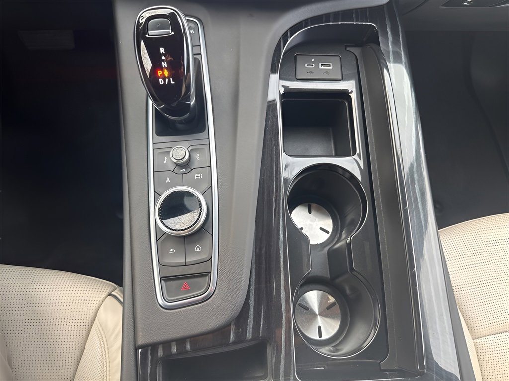 Certified 2022 Cadillac Escalade ESV Sport w/ Touring Package image 30