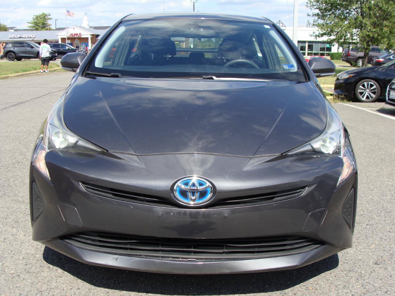Used 2016 Toyota Prius Two FWD image 2