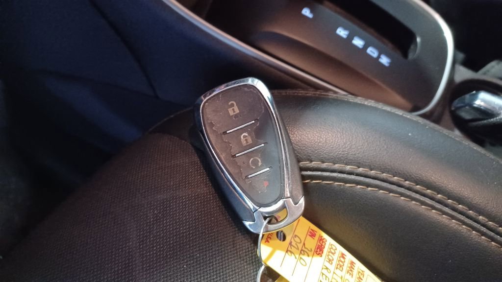 Used 2018 Chevrolet Trax LT w/ LT Convenience Package image 10