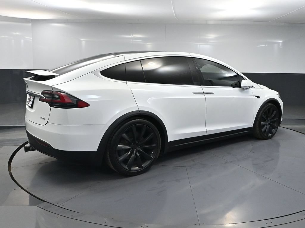 Used 2018 Tesla Model X 100D AWD/4WD image 3