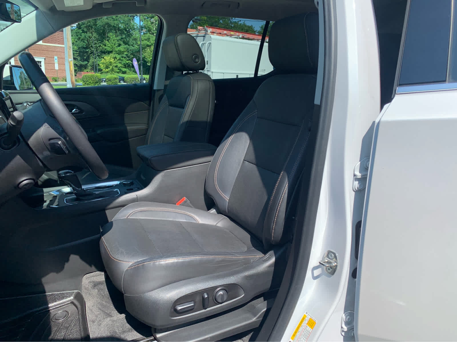 Used 2020 Chevrolet Traverse Premier AWD/4WD image 12