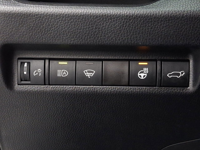 Used 2022 Toyota RAV4 XLE image 25