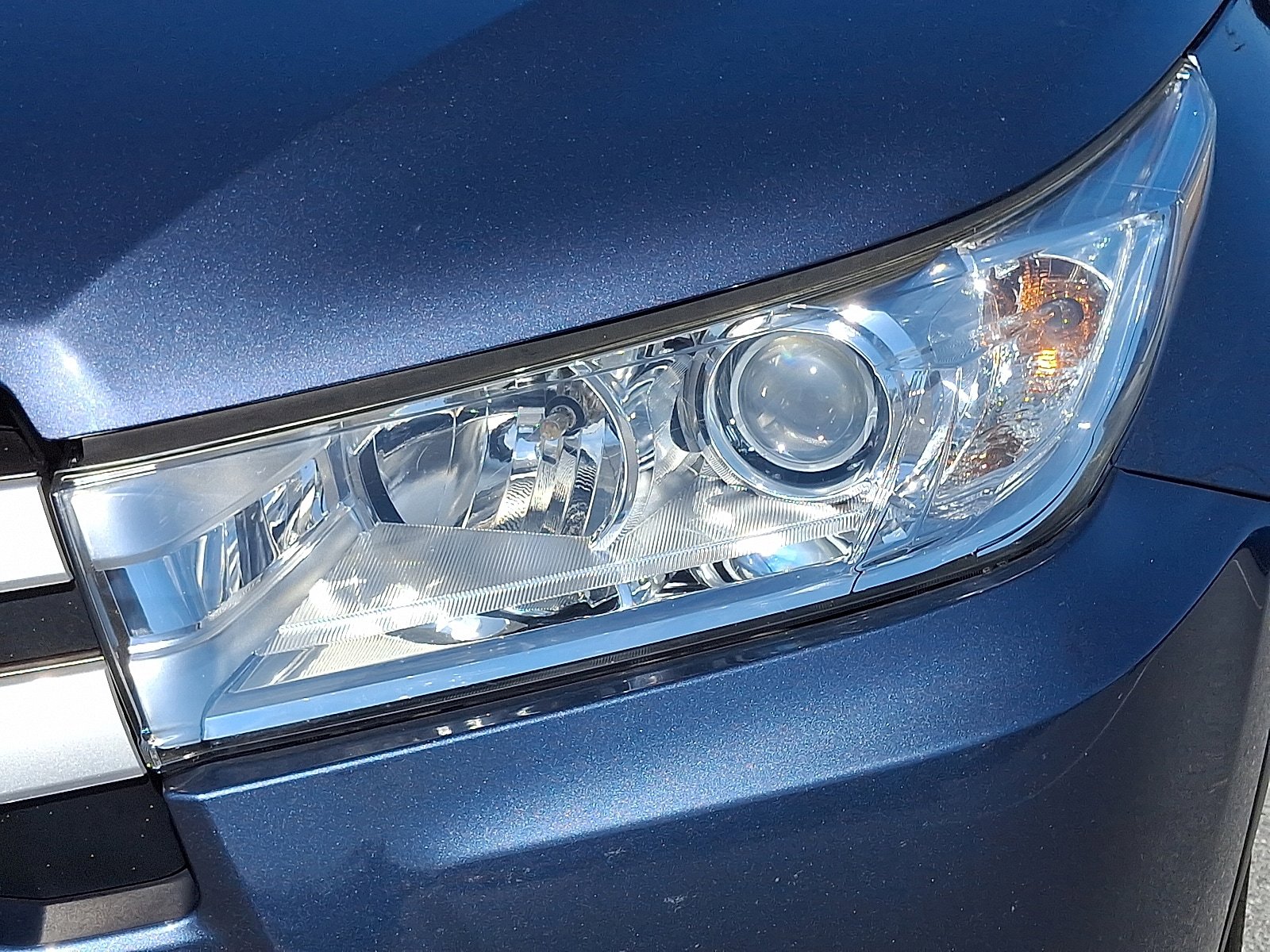 Used 2017 Toyota Highlander XLE AWD/4WD image 10