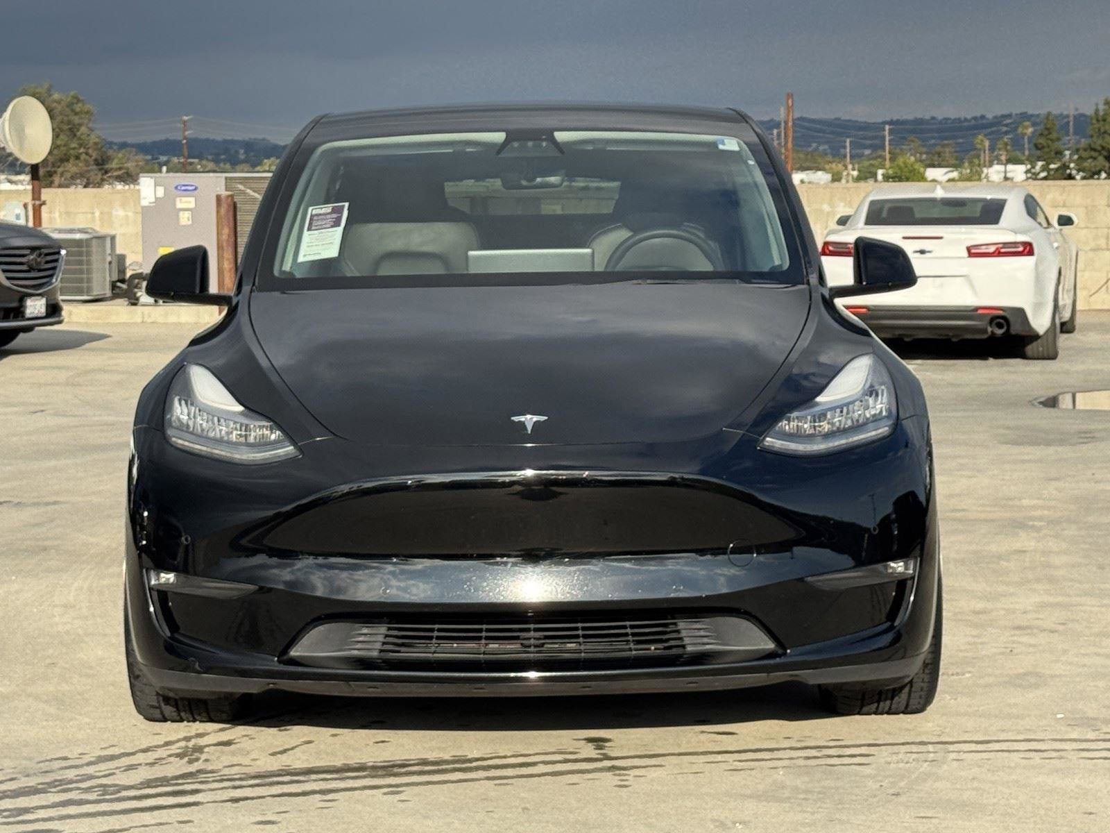 Used 2021 Tesla Model Y Long Range image 2