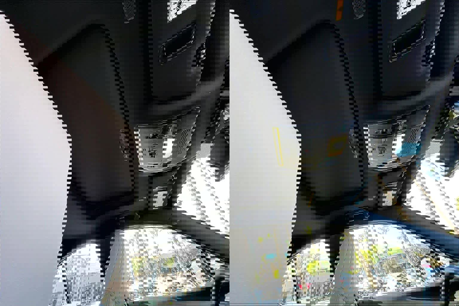 Used 2024 Lexus UX 250h FWD image 13