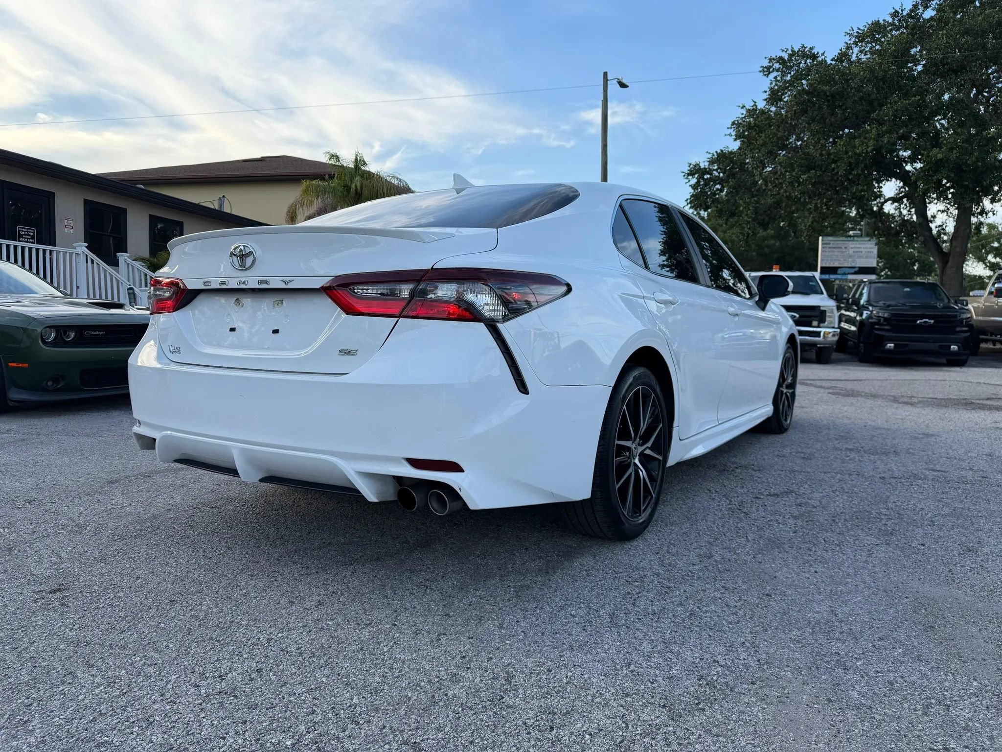 Used 2024 Toyota Camry SE w/ Convenience Package FWD image 7