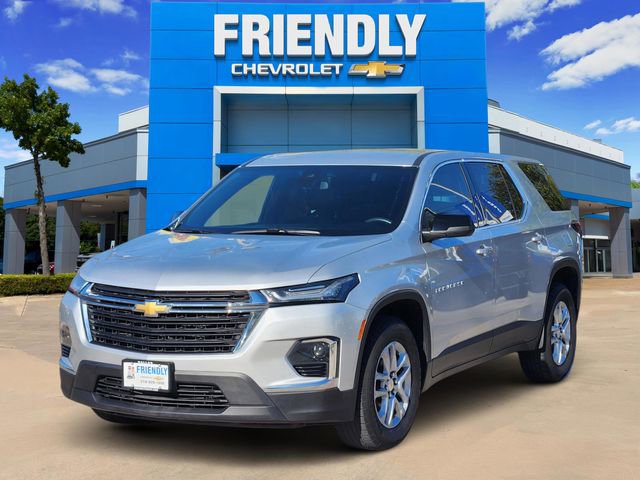 Used 2022 Chevrolet Traverse LS image 3