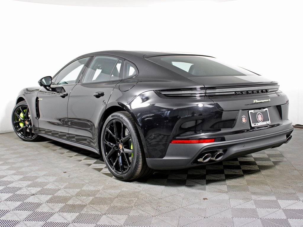 New 2026 Porsche Panamera 4 image 3