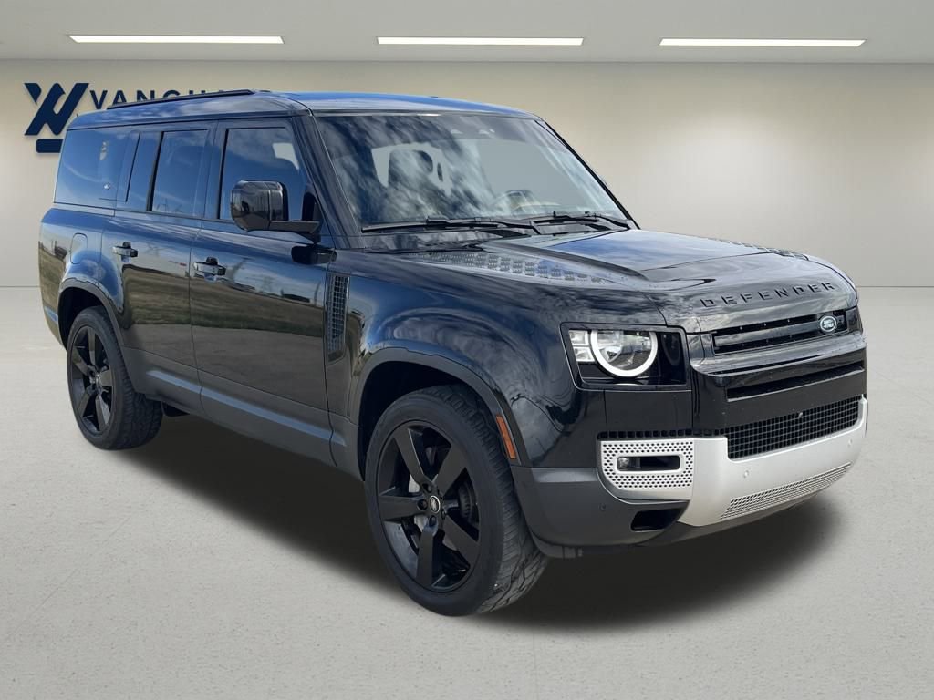 Used 2023 Land Rover Defender 130 S image 8