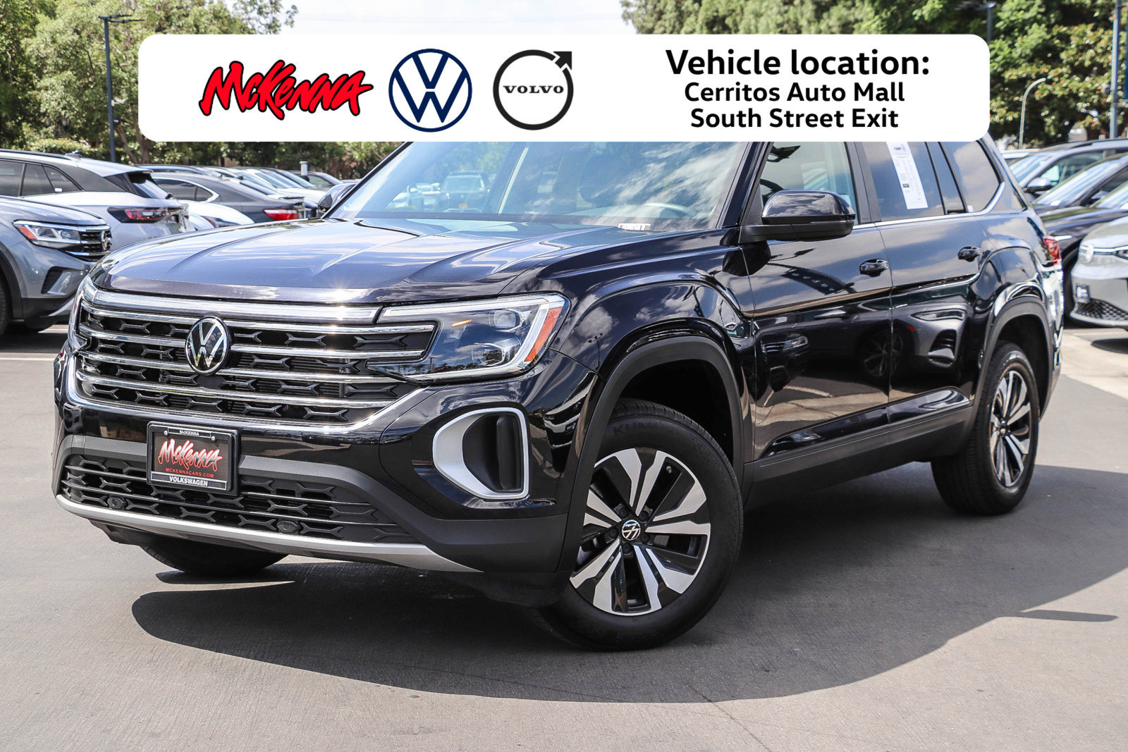 Used 2024 Volkswagen Atlas SE FWD image 1