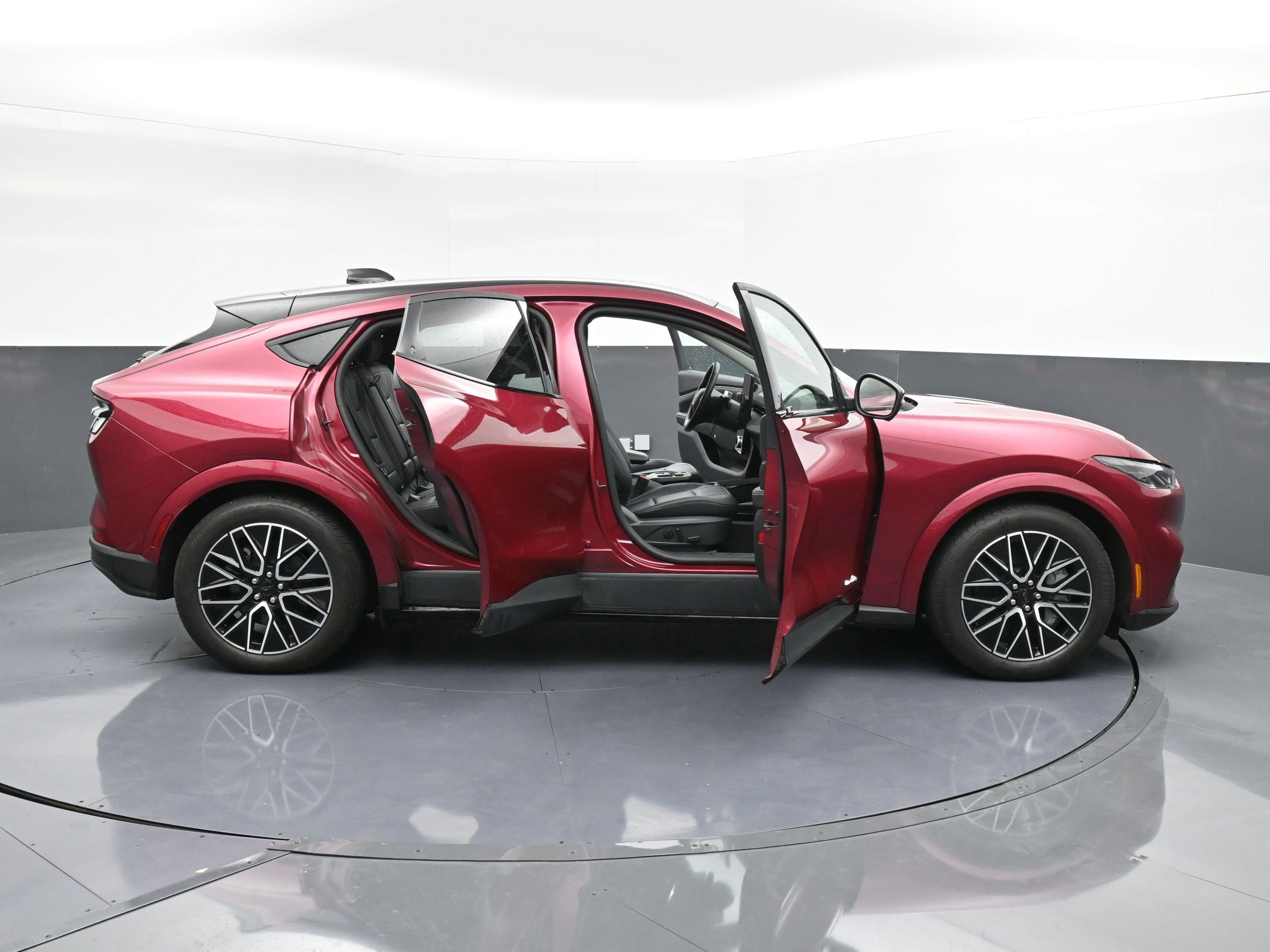 Used 2025 Ford Mustang Mach-E Premium image 42