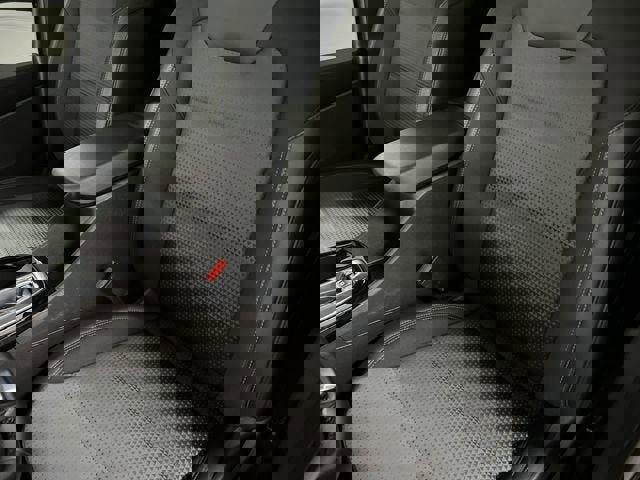 Certified 2025 Chevrolet Trax LT w/ LT Convenience Package image 18