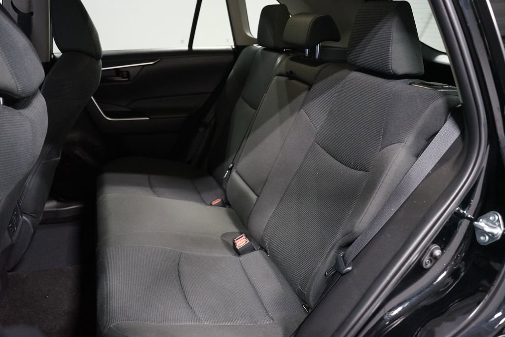 Certified 2025 Toyota RAV4 LE image 28