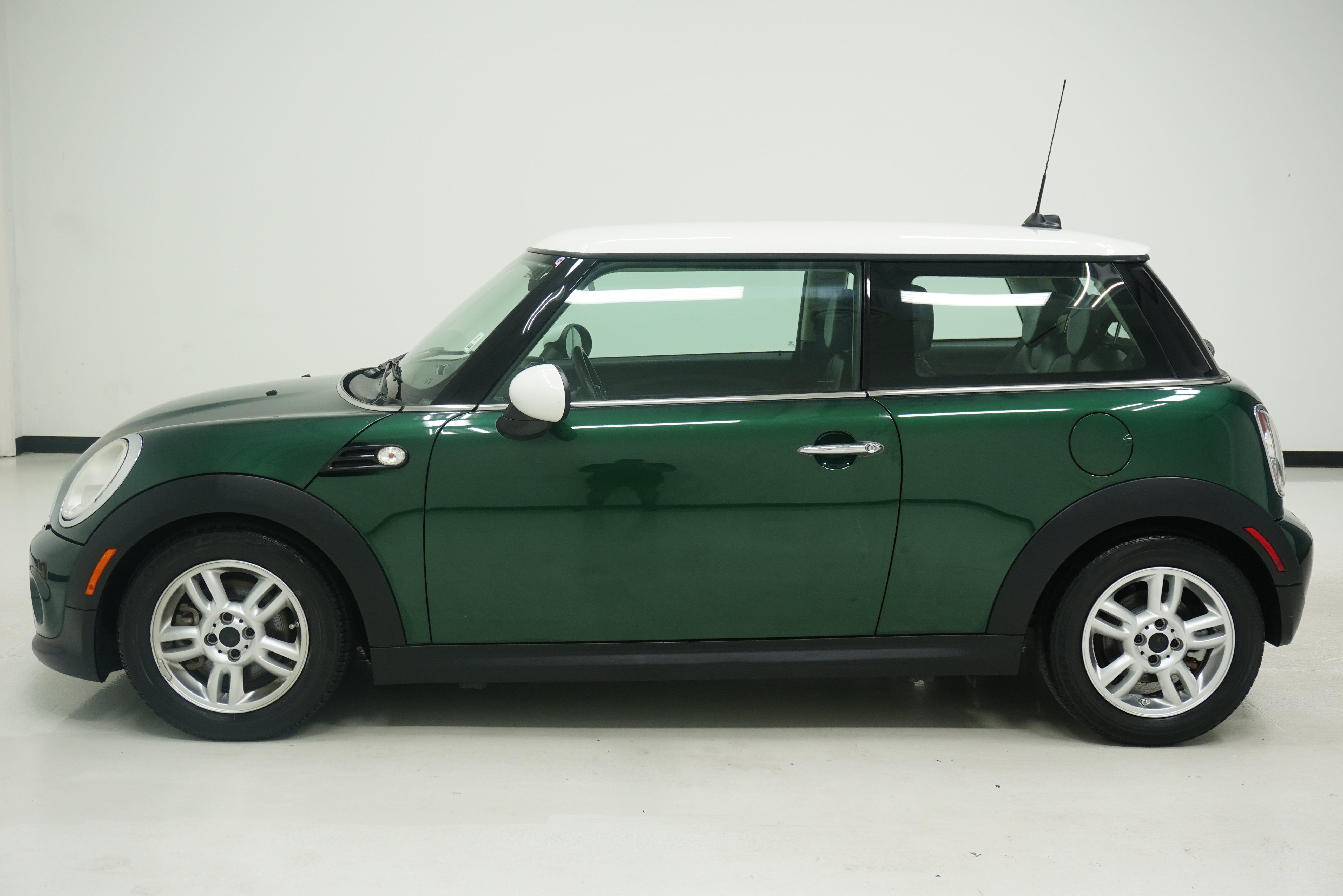 Used 2013 MINI Cooper Hardtop FWD image 7