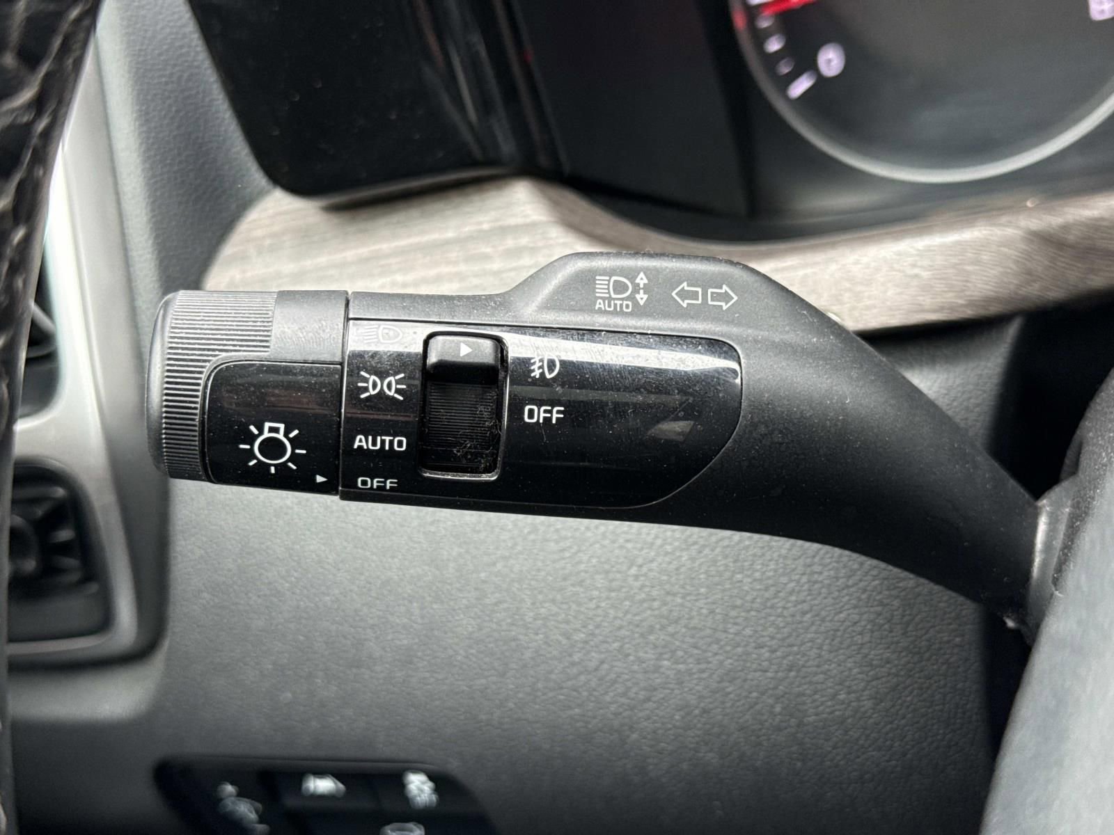 Used 2022 Kia Sorento X-Line EX image 17