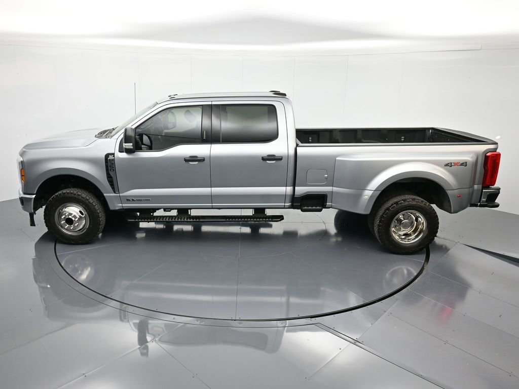Used 2024 Ford F350 XLT image 33