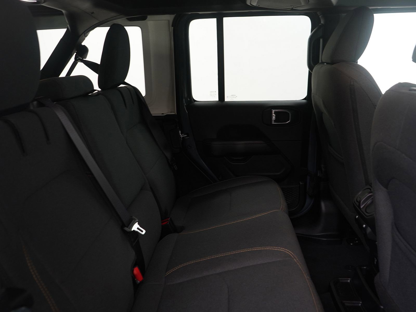 Used 2025 Jeep Wrangler Unlimited Sahara w/ Safety Group image 12