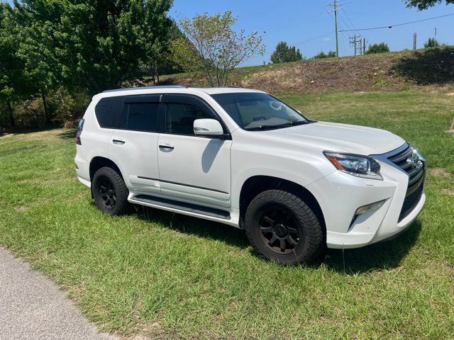 Used 2017 Lexus GX 460 Premium w/ Premium Package AWD/4WD image 7
