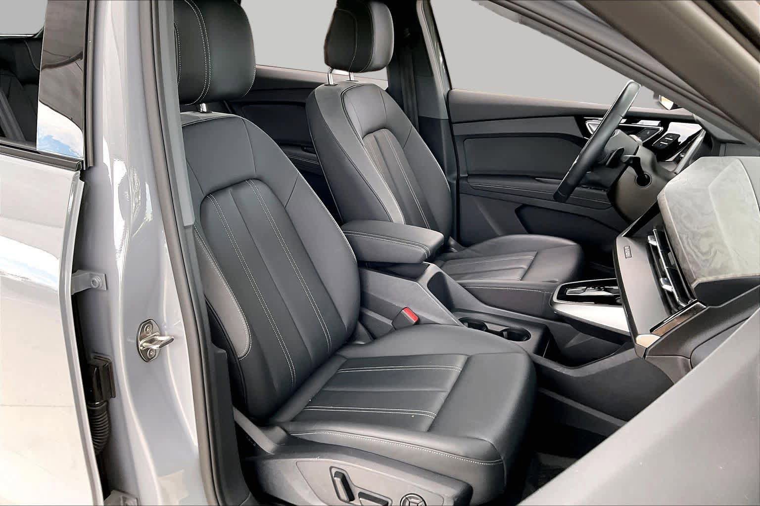 Used 2024 Audi Q4 e-tron Premium Plus w/ Premium Plus AWD/4WD image 8