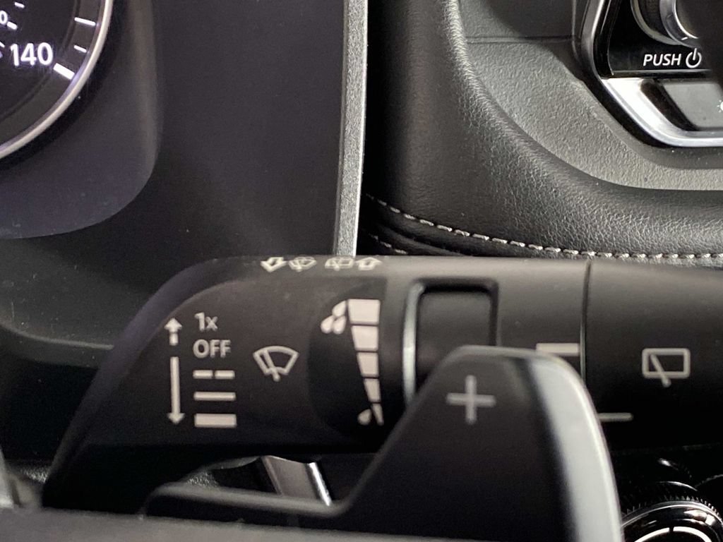 Used 2024 Nissan Rogue S AWD/4WD image 18