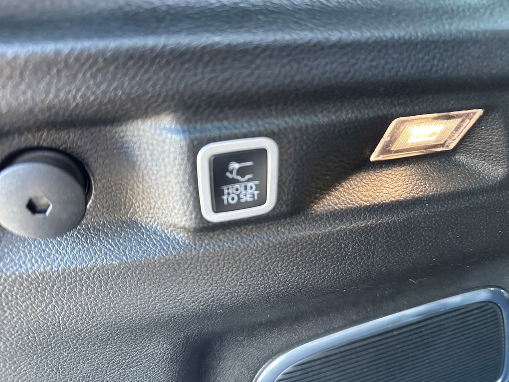 Used 2021 Jeep Grand Cherokee L Limited image 33